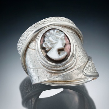Black Lip Oyster Antique Cameo Rings