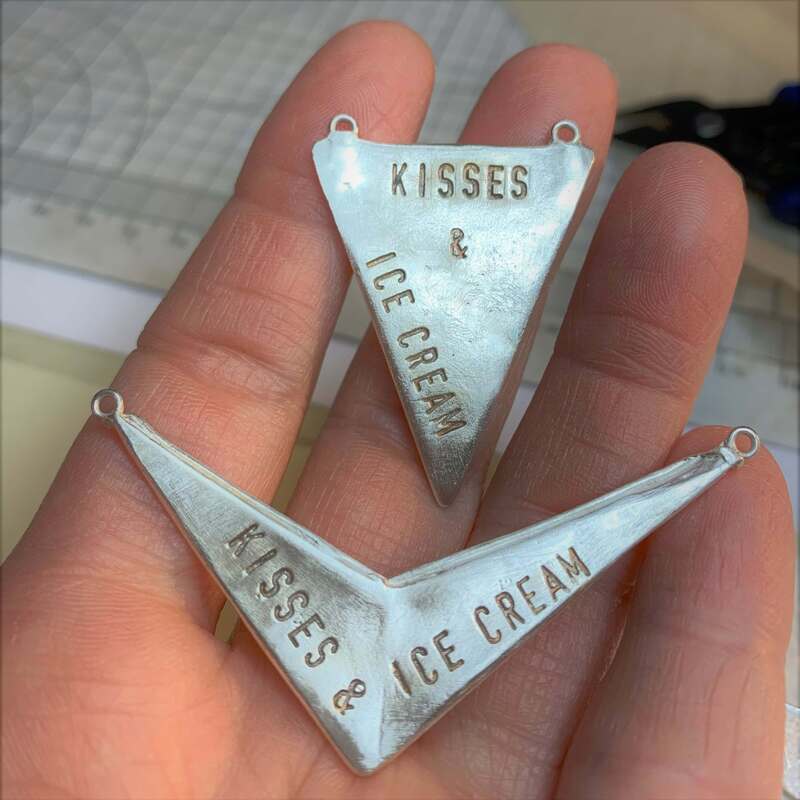 Custom Inscription - Kisses and Ice Cream